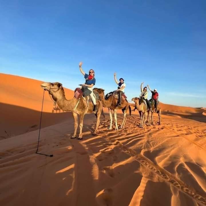 Bivouac Camel Trips Hotel Мерцуга Екстериор снимка