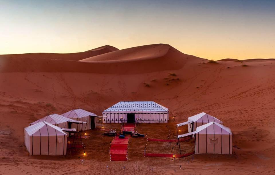 Bivouac Camel Trips Hotel Мерцуга Екстериор снимка