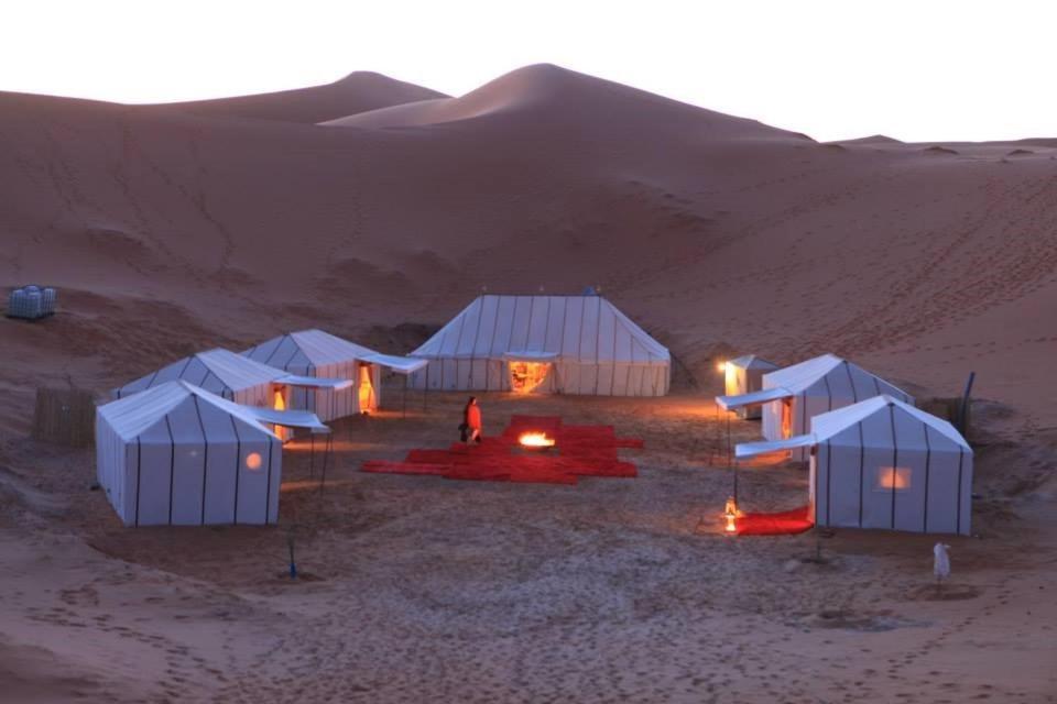 Bivouac Camel Trips Hotel Мерцуга Екстериор снимка