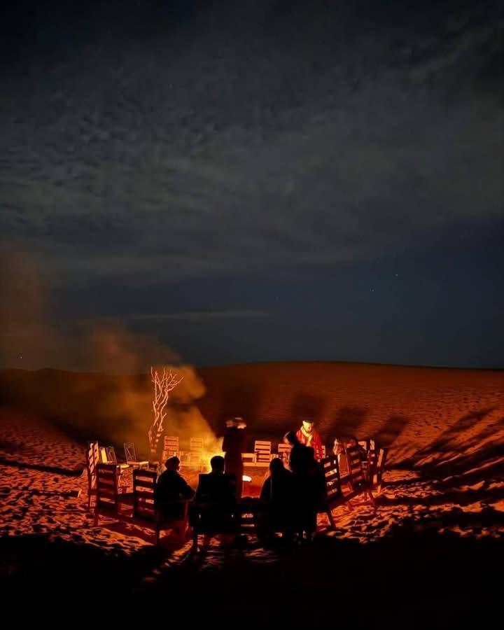 Bivouac Camel Trips Hotel Мерцуга Екстериор снимка