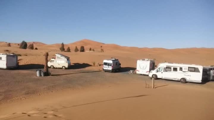 Bivouac Camel Trips Hotel Мерцуга Екстериор снимка