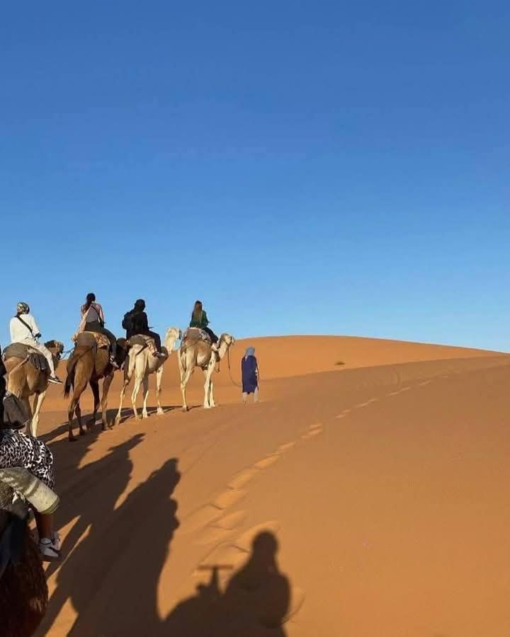 Bivouac Camel Trips Hotel Мерцуга Екстериор снимка