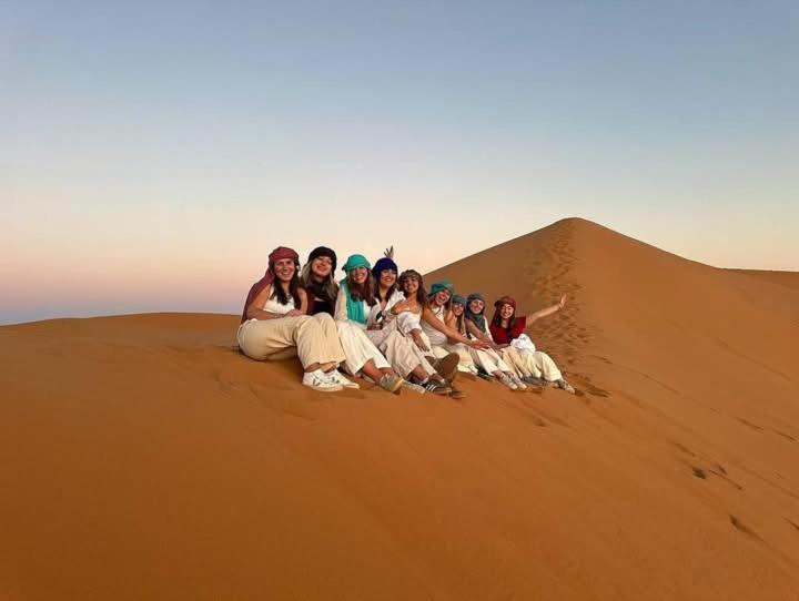Bivouac Camel Trips Hotel Мерцуга Екстериор снимка